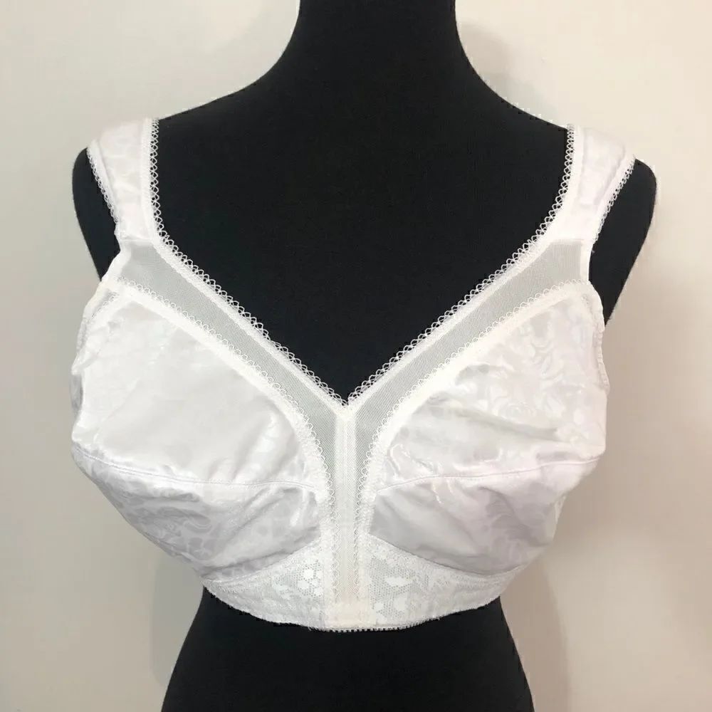 NWOT Playtex 42C White Bra!
